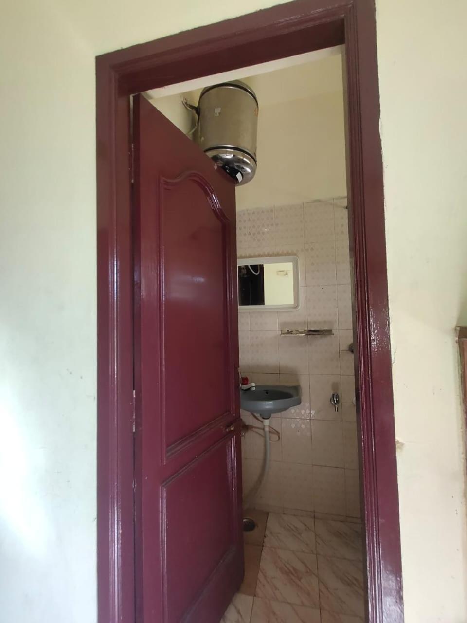 Hotel Ruchi Йеркауд Екстериор снимка